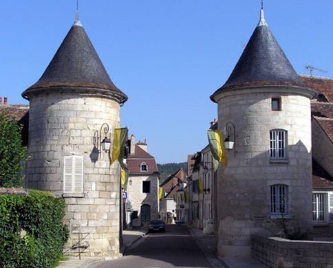 https---www.escapadegourmande.fr-wp-content-uploads-2016-02-chablis-porte-vin-bourgogne